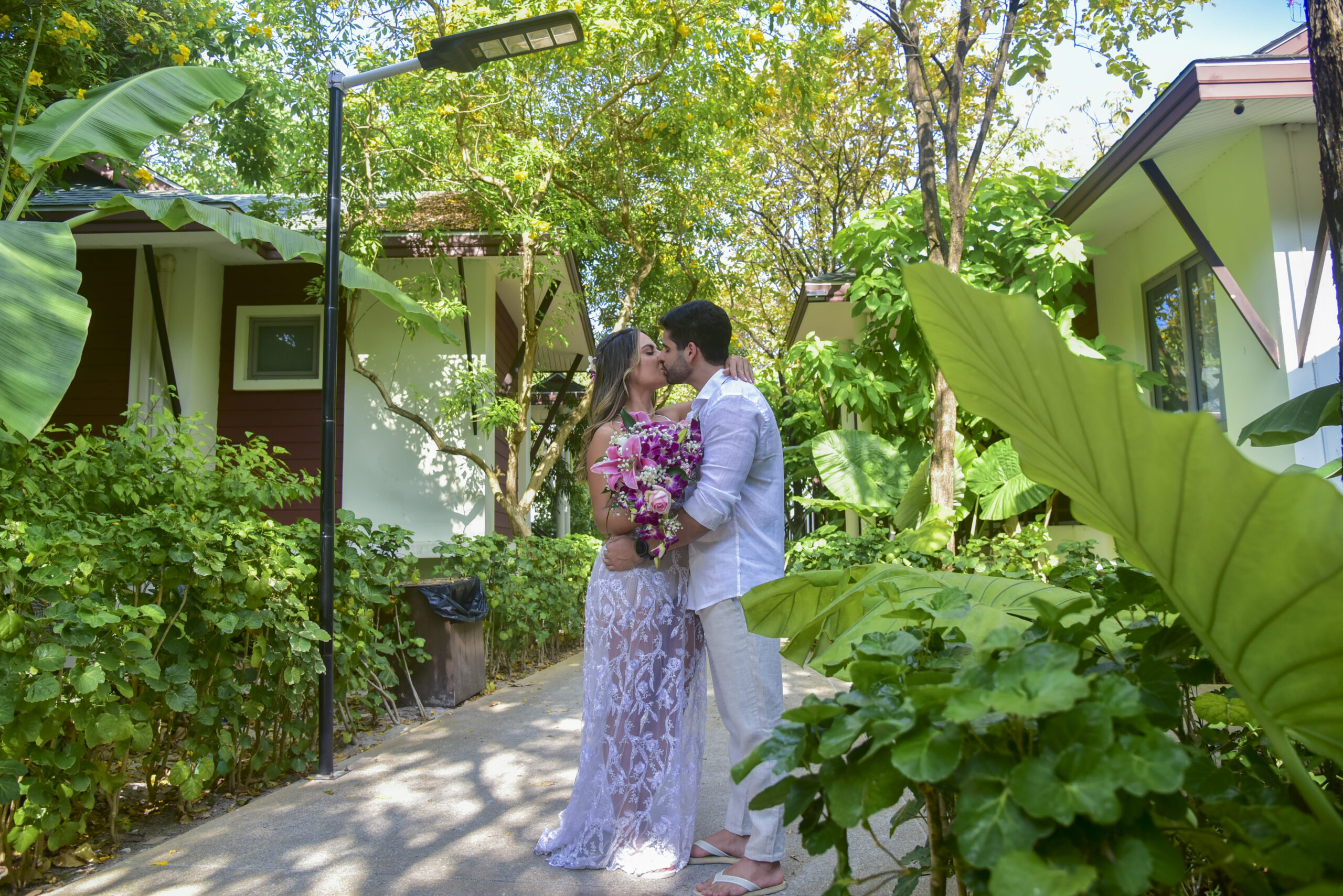 Thailand wedding packages beach wedding ceremony in Phuket