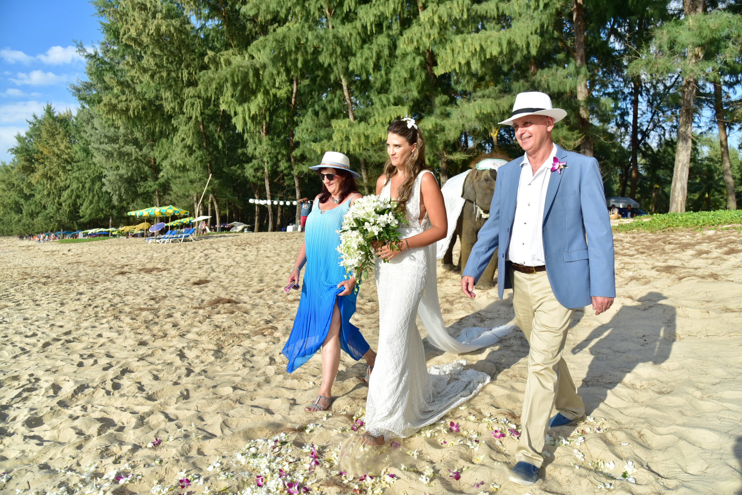 PHOTOS phuket beach wedding ceremony package alana stephen 19